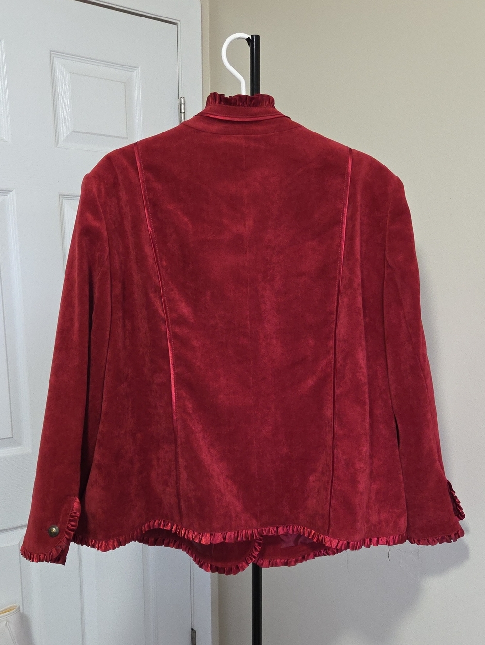 Laura Plus Size Jacket - Picture 6 of 8